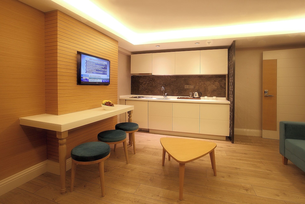 Carina Park Suites Nisantasi 19