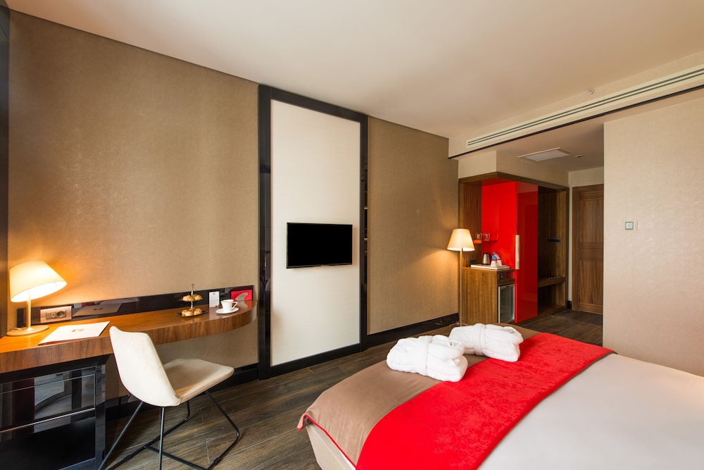 Favori Hotel 19