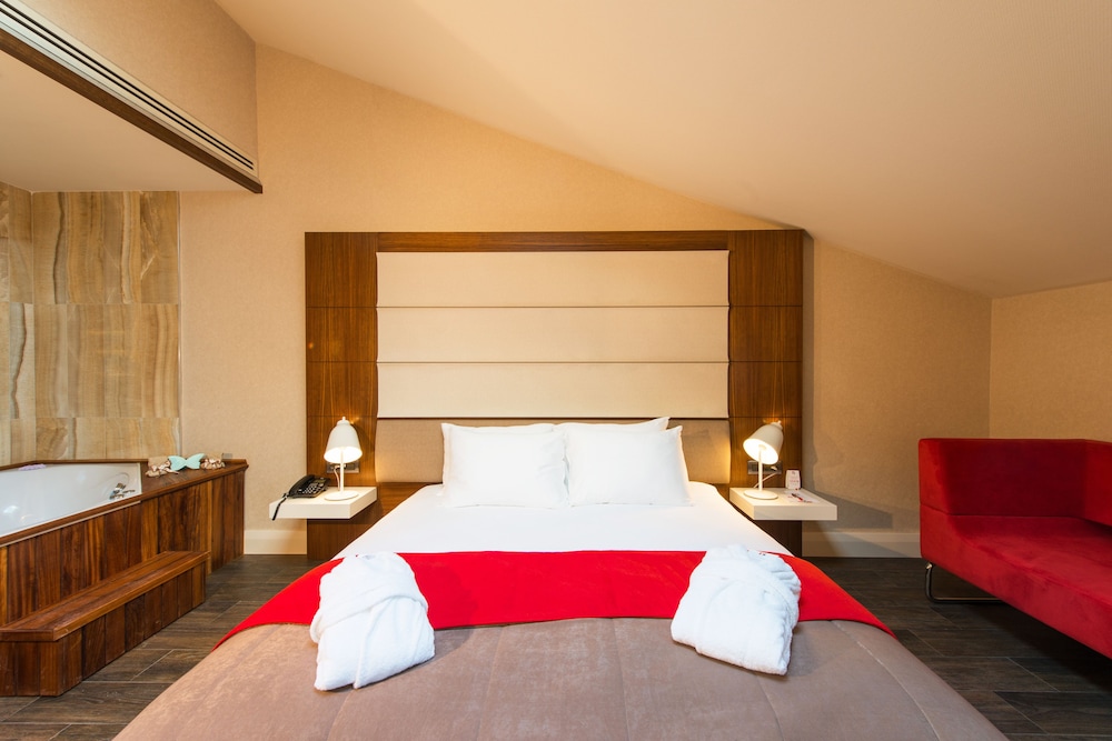 Favori Hotel 23