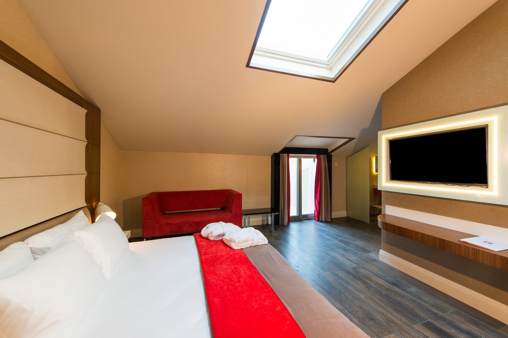 Favori Hotel 22