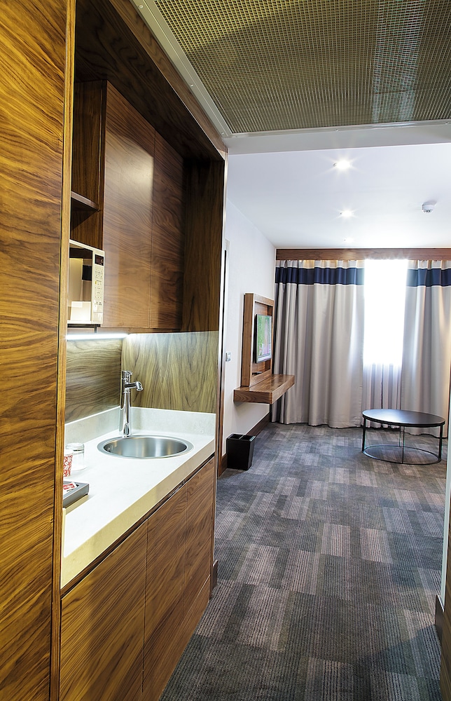 BOF Hotels Business 22