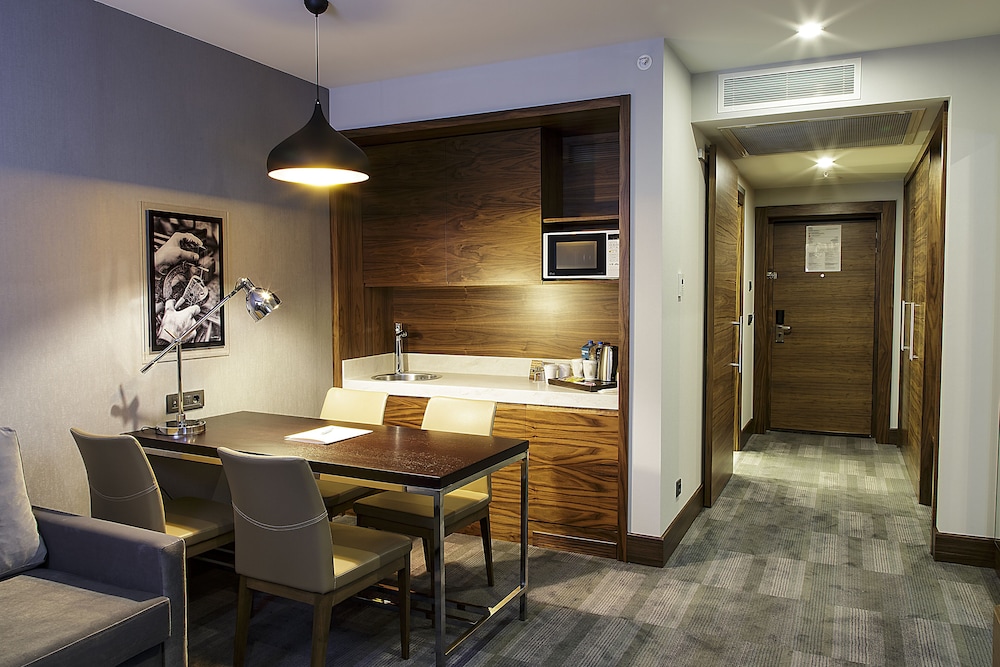 BOF Hotels Business 24