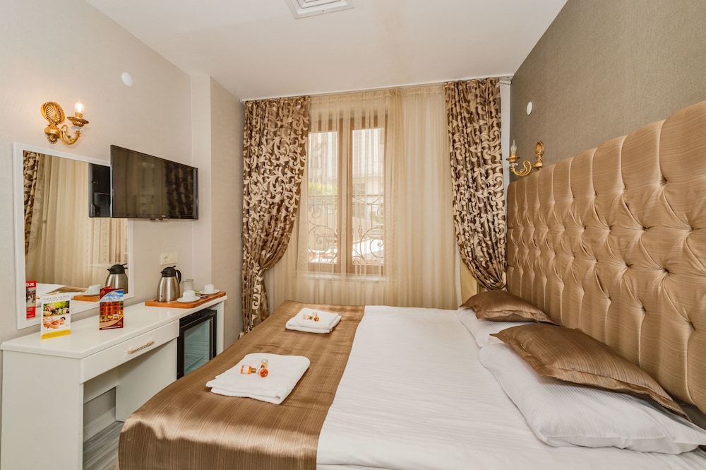 Grand Pamir Hotel 18