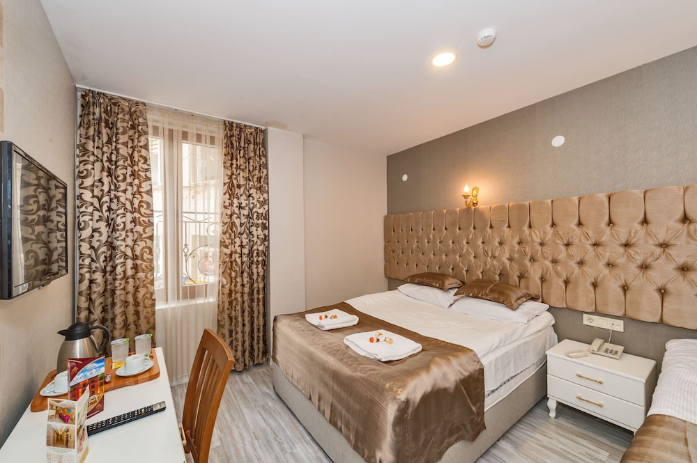 Grand Pamir Hotel 9