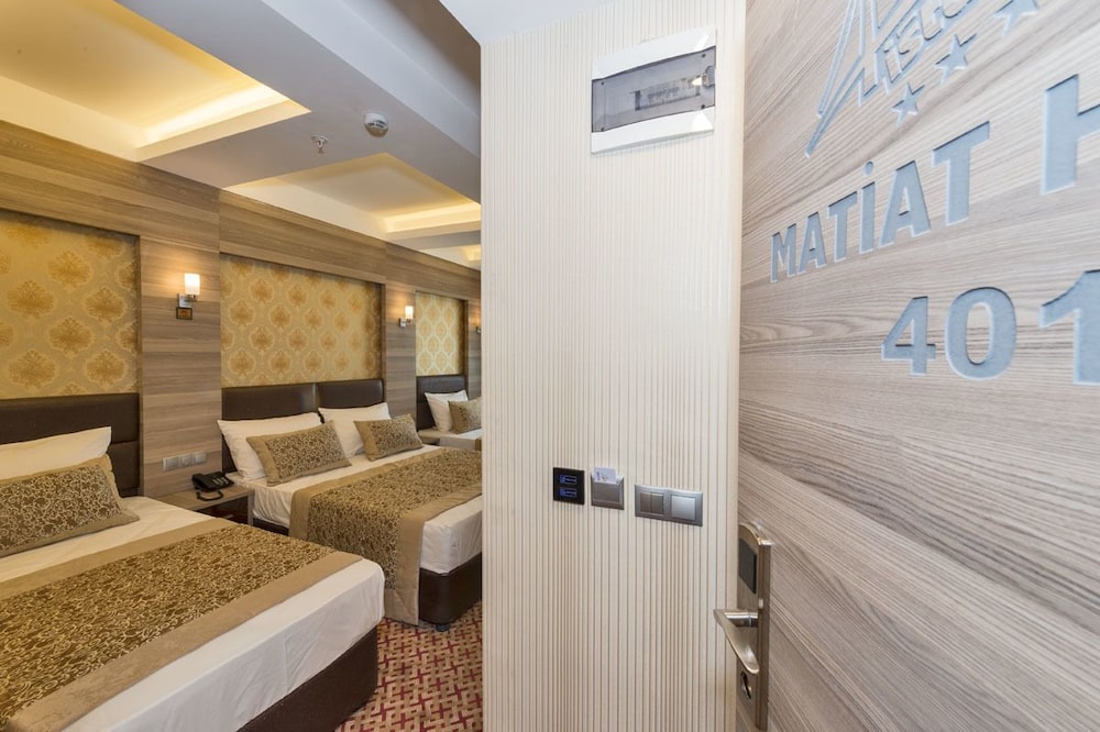 Borz Hotel 14