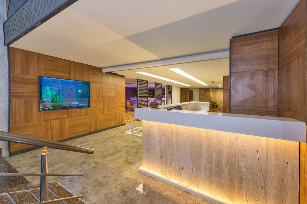 Borz Hotel 4