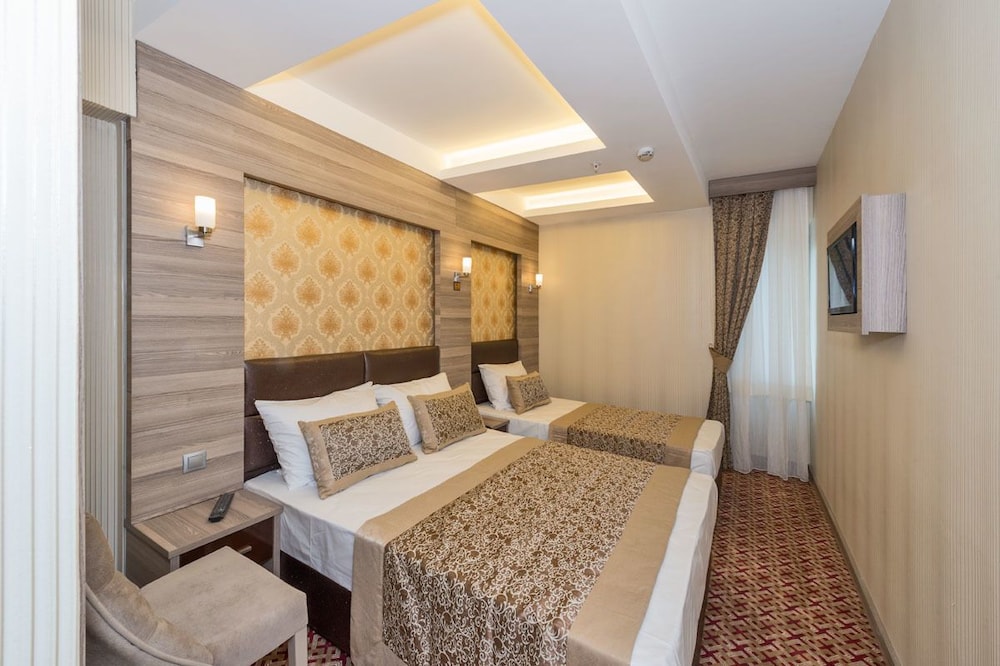 Borz Hotel 23