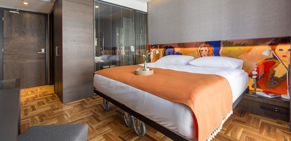 Lampa Design Hotel 6