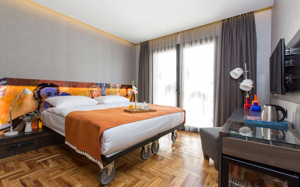 Lampa Design Hotel 8