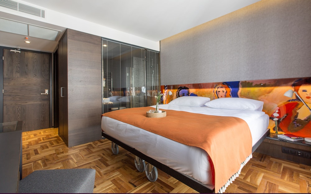 Lampa Design Hotel 9