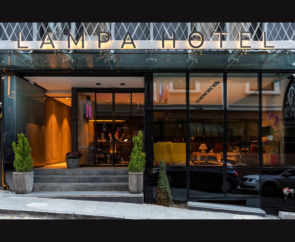 Lampa Design Hotel 1