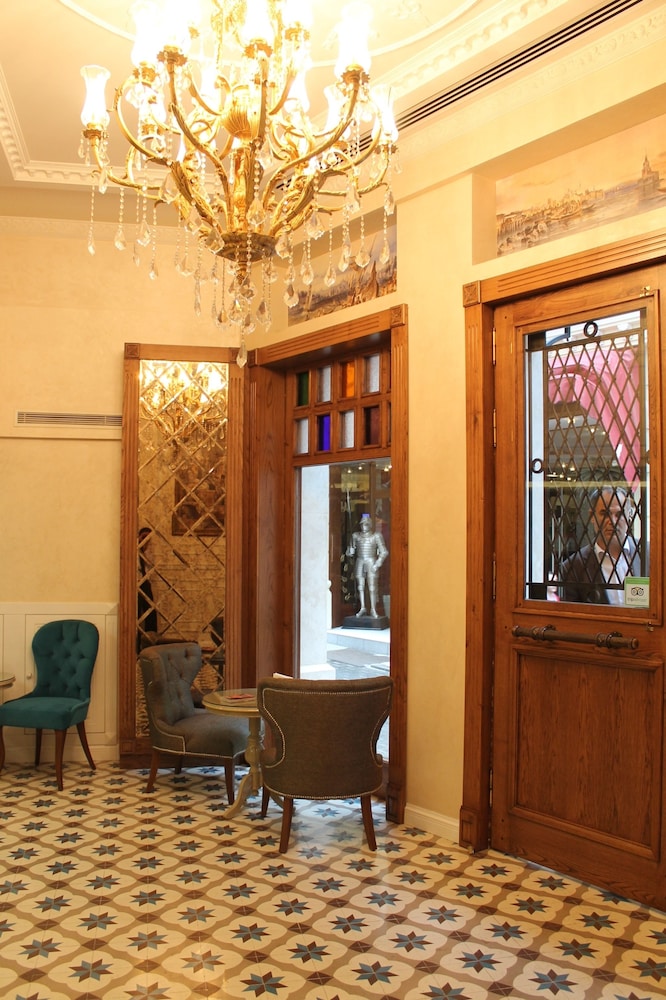 Ada Karaköy 2