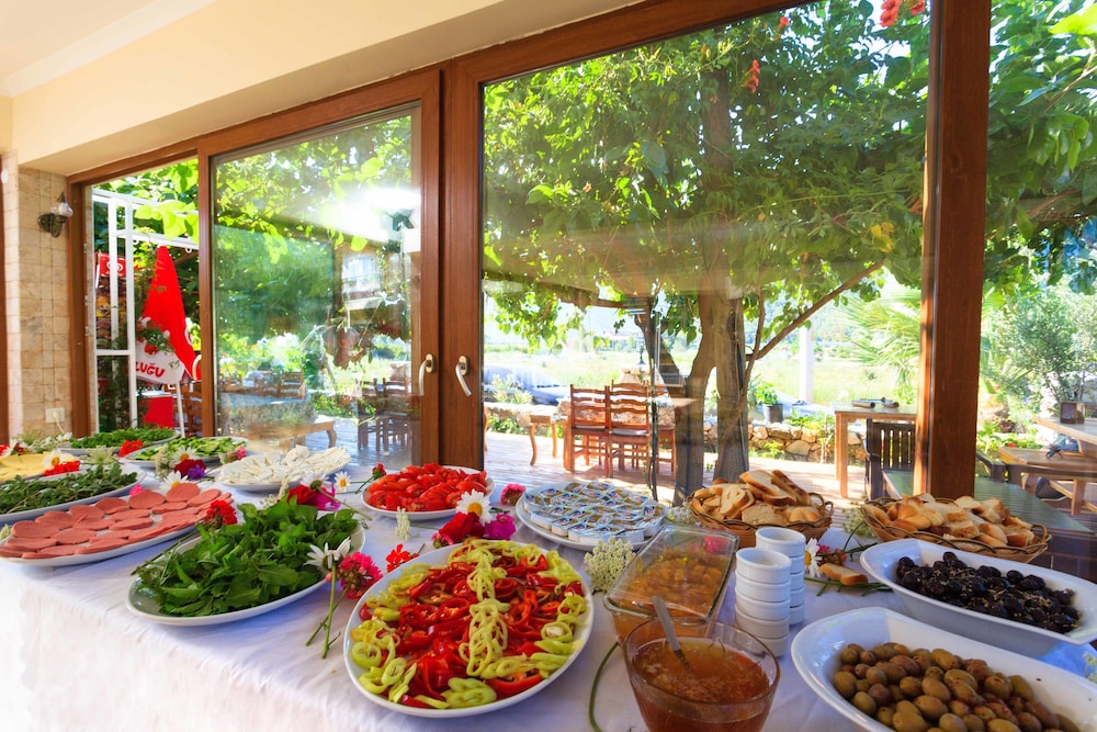 Adrasan Deniz Otel 22