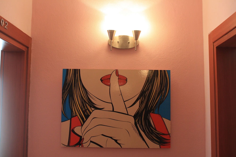 Sapphire Hotel 24