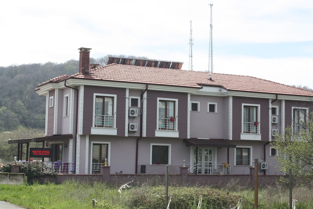 Sapphire Hotel 1