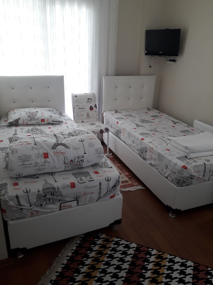 Sapphire Hotel 6