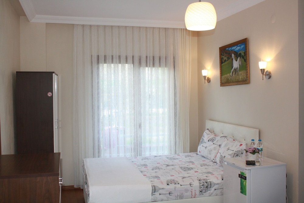 Sapphire Hotel 7
