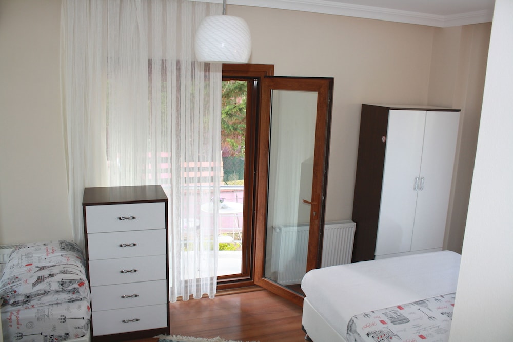 Sapphire Hotel 10