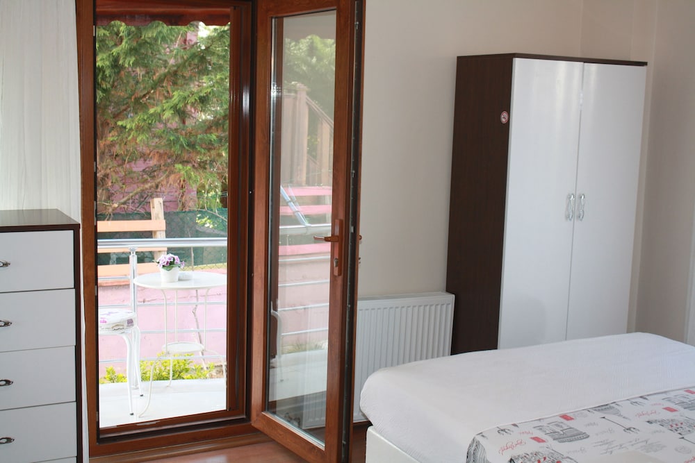 Sapphire Hotel 8