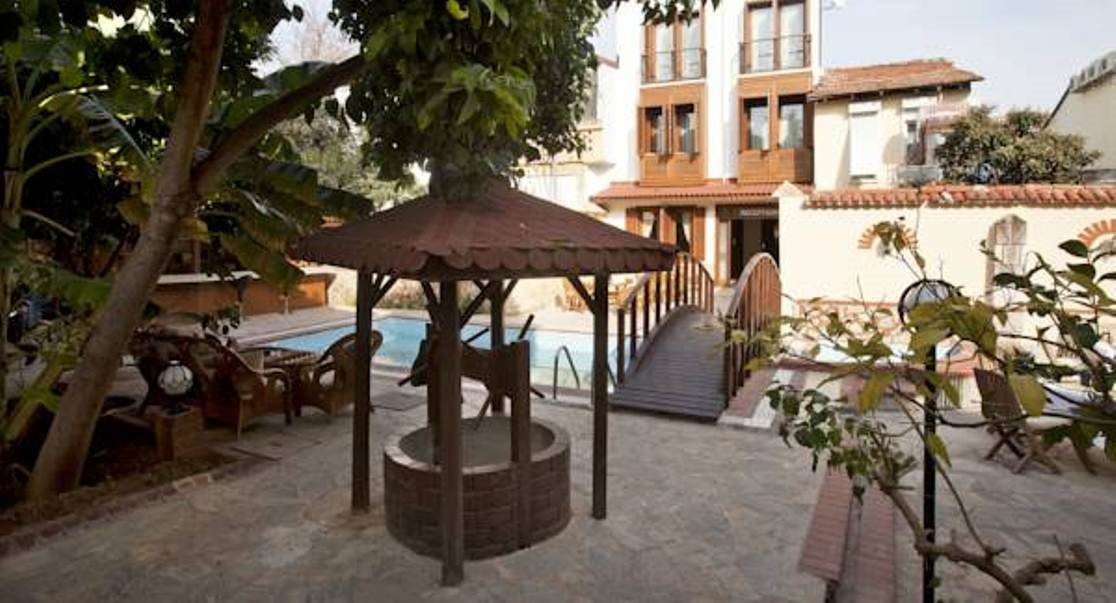 Castle Boutique Hotel 10