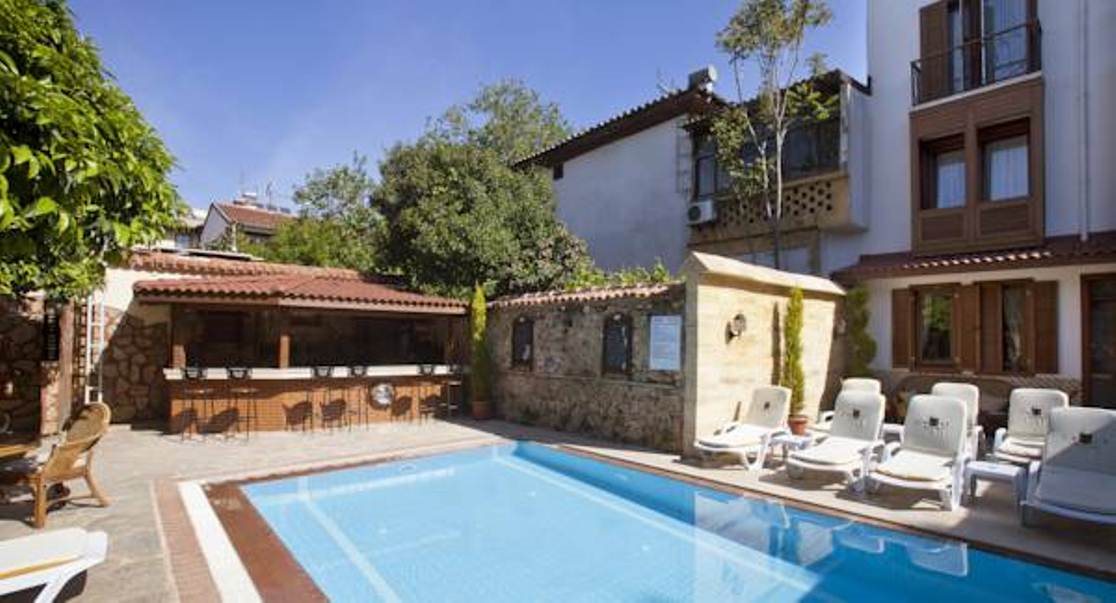 Castle Boutique Hotel 8