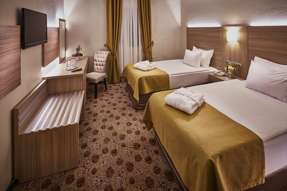 Günes Hotel Merter 13