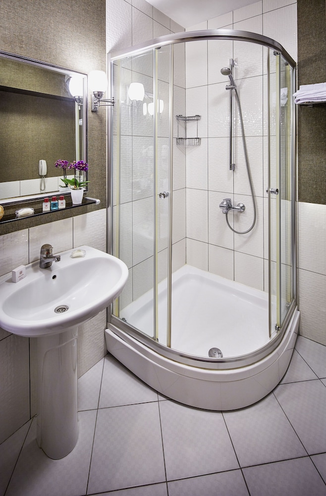 Günes Hotel Merter 17