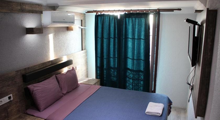 Rams Hotel 11