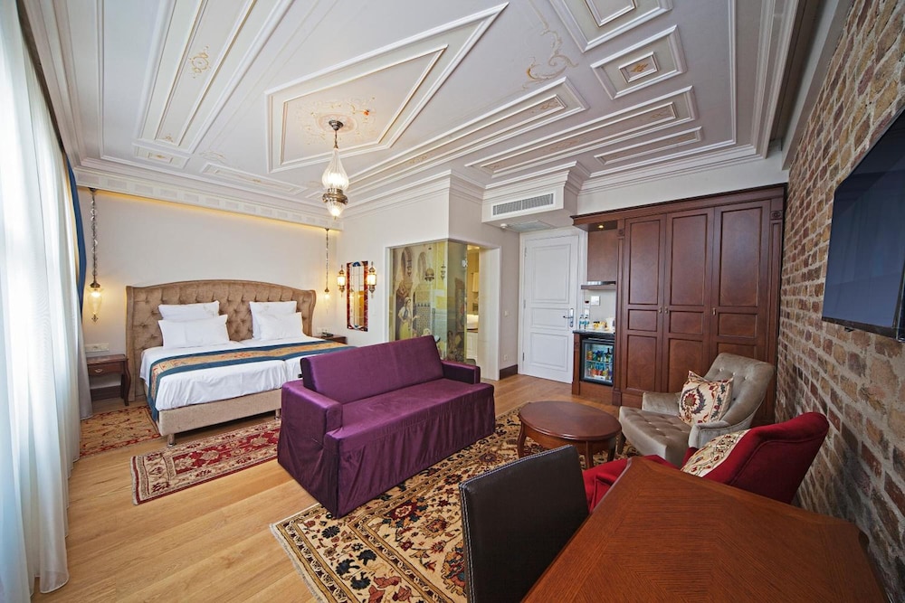 Azade Premier 14