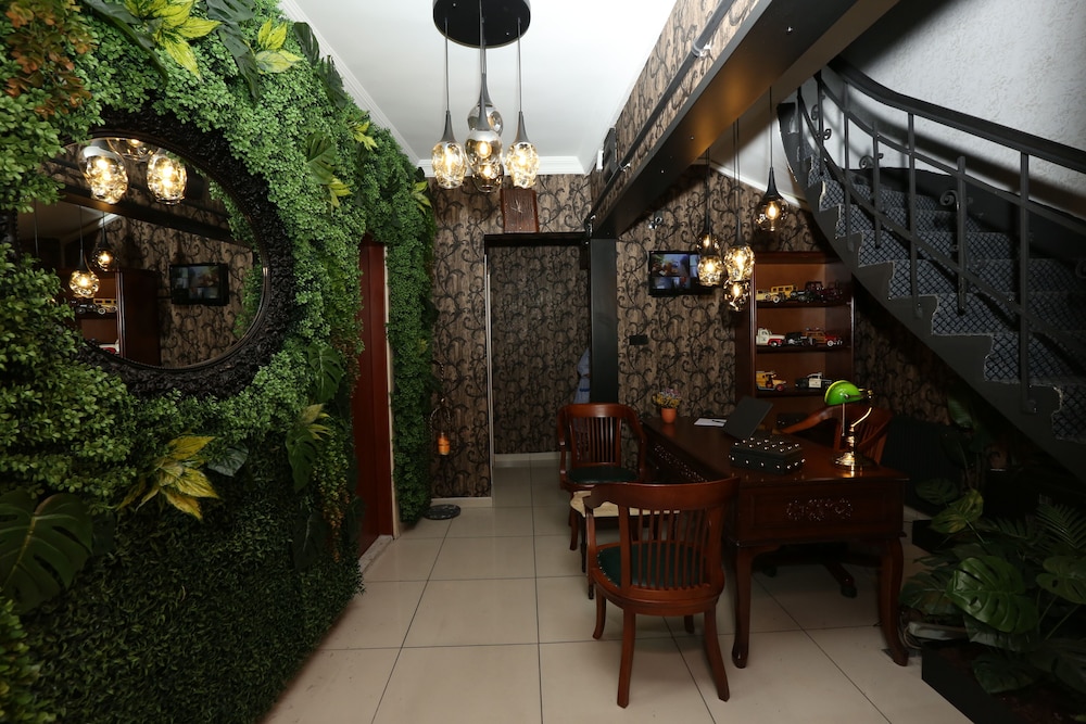 Azre Hotel 10