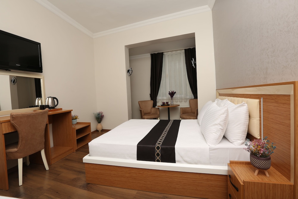 Azre Hotel 14