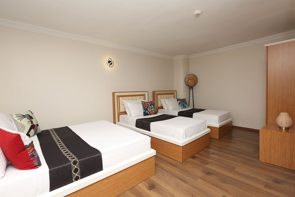 Azre Hotel 19