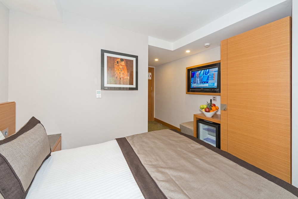 Bisetun Hotel 8