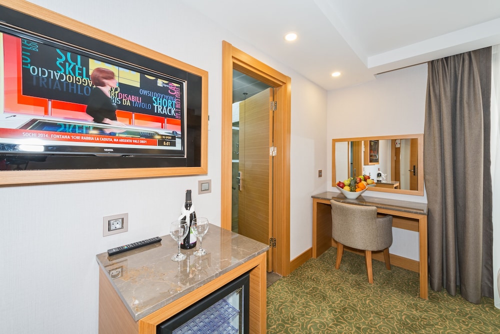 Bisetun Hotel 13