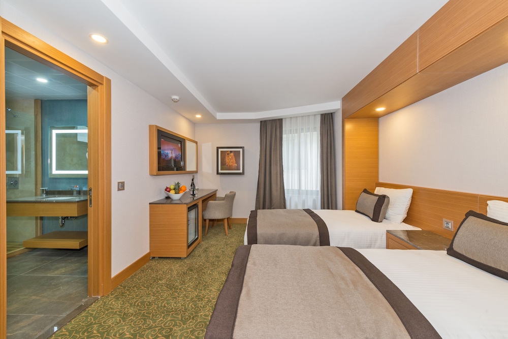 Bisetun Hotel 10