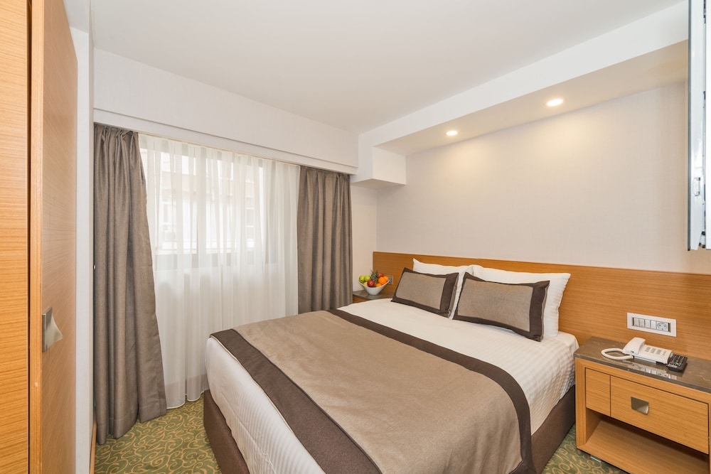 Bisetun Hotel 5