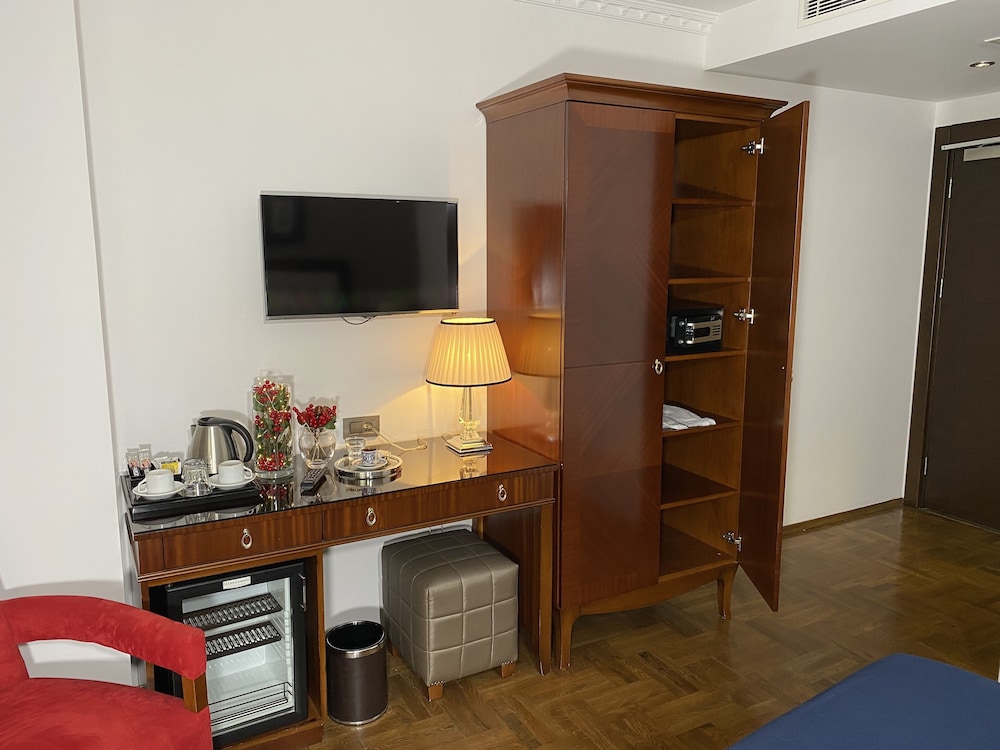 Four Doors Hotel 21