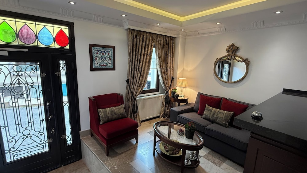 Four Doors Hotel 17