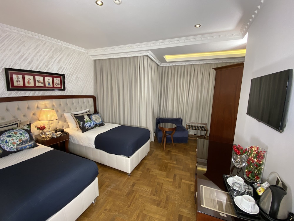 Four Doors Hotel 7
