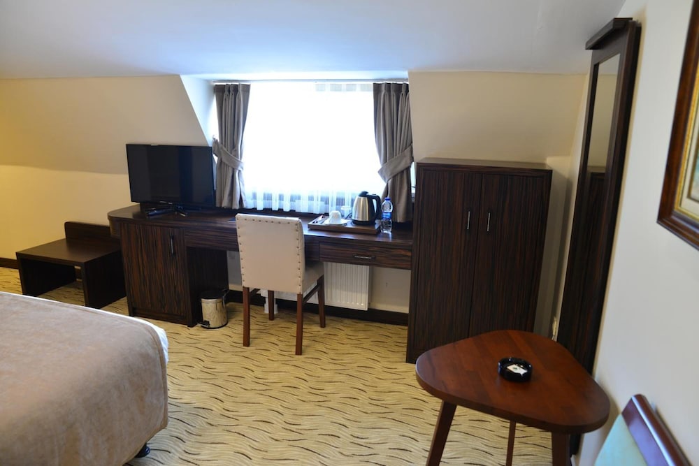 Golden Siyav Hotel 20