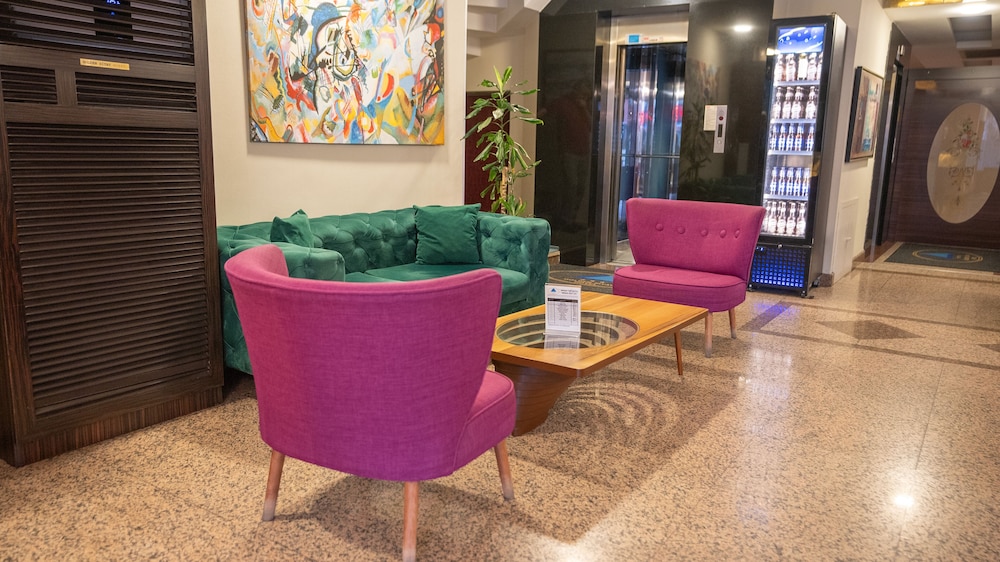 Golden Siyav Hotel 9