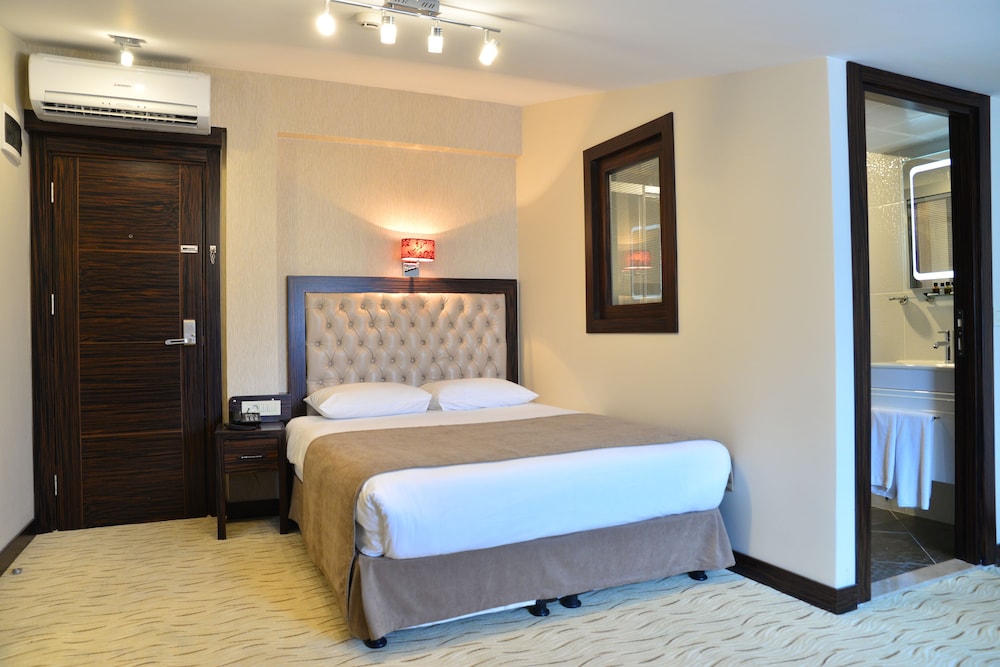 Golden Siyav Hotel 15