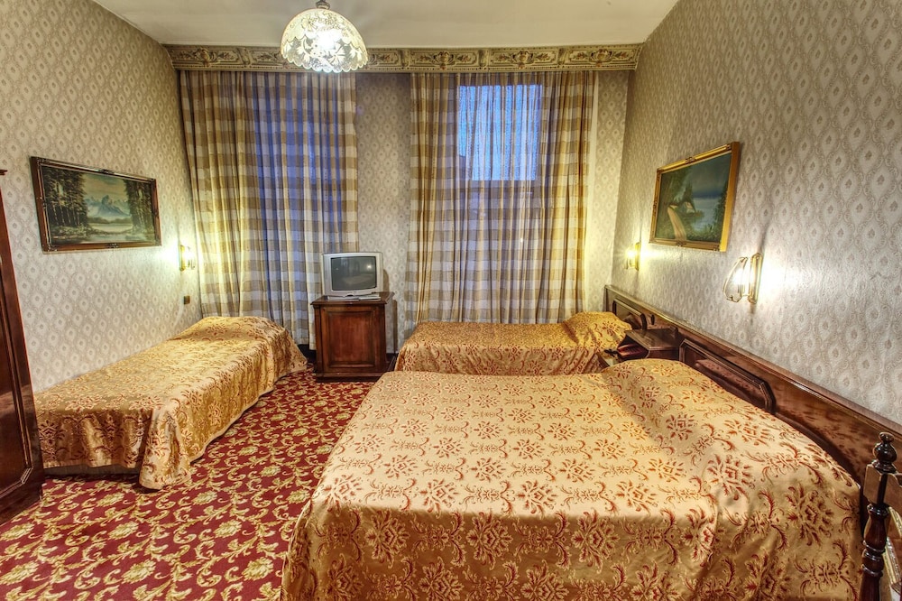 Grand Hotel De Londres 19