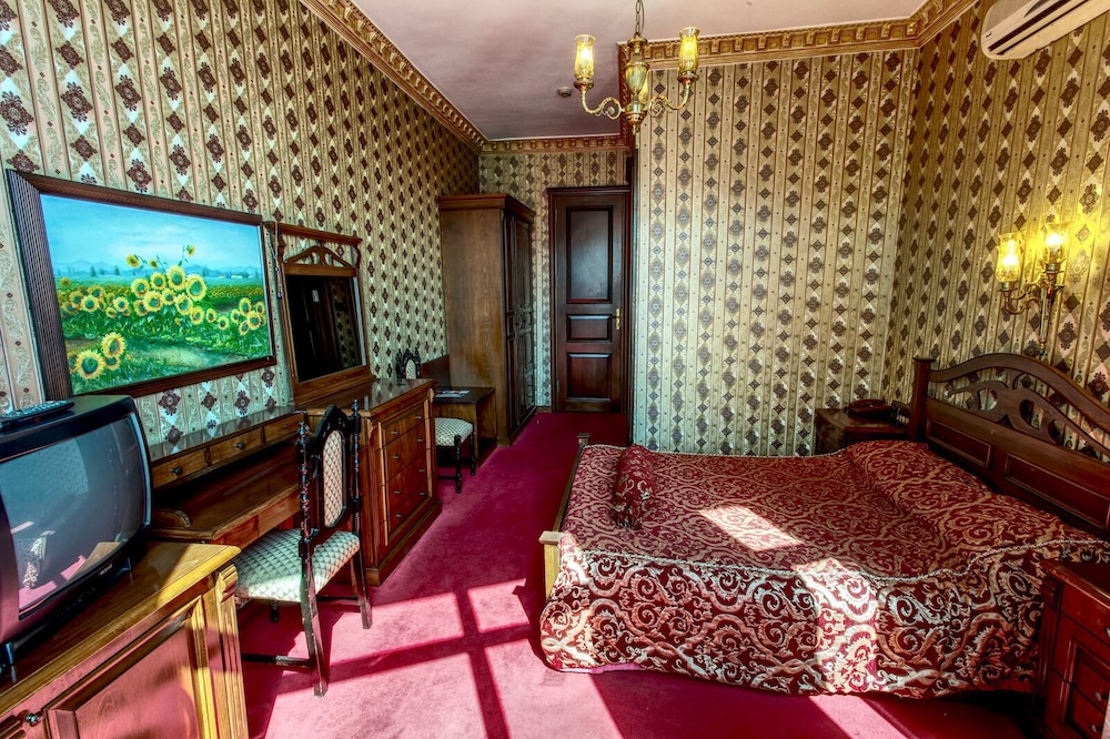 Grand Hotel De Londres 13