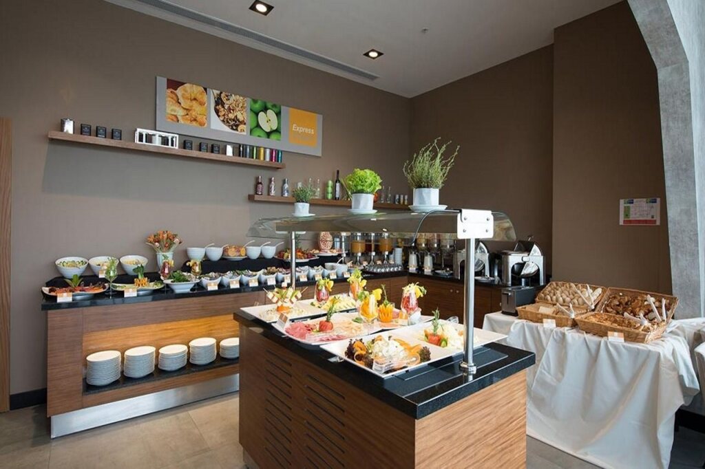 Liv City Hotels 7
