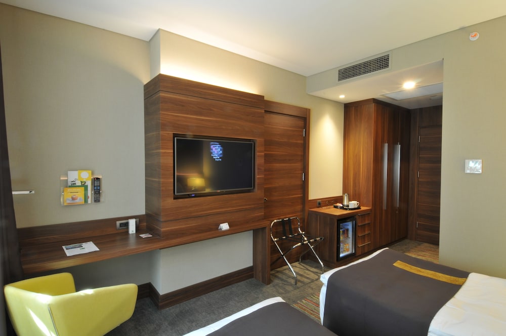 Holiday Inn Istanbul Kadikoy 2