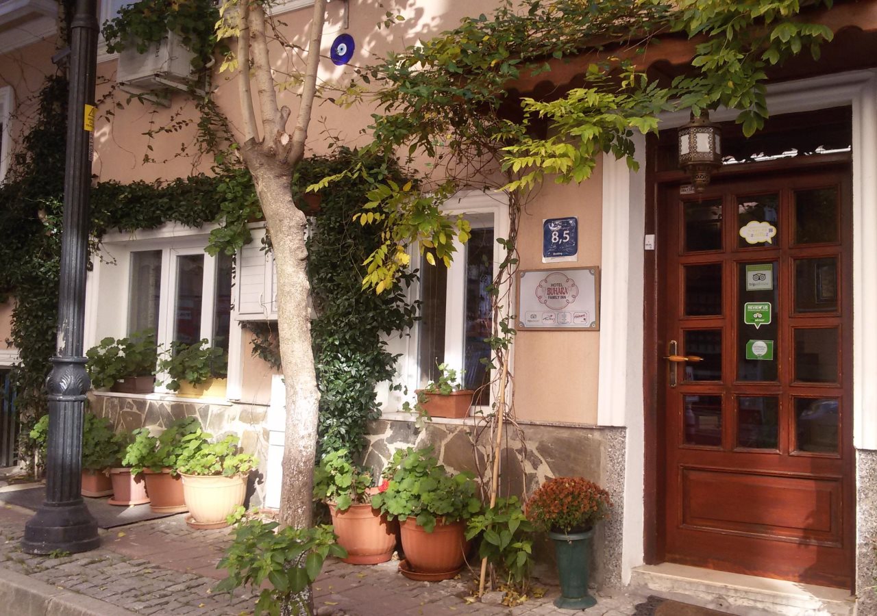 Hotel Buhara Family Inn 1