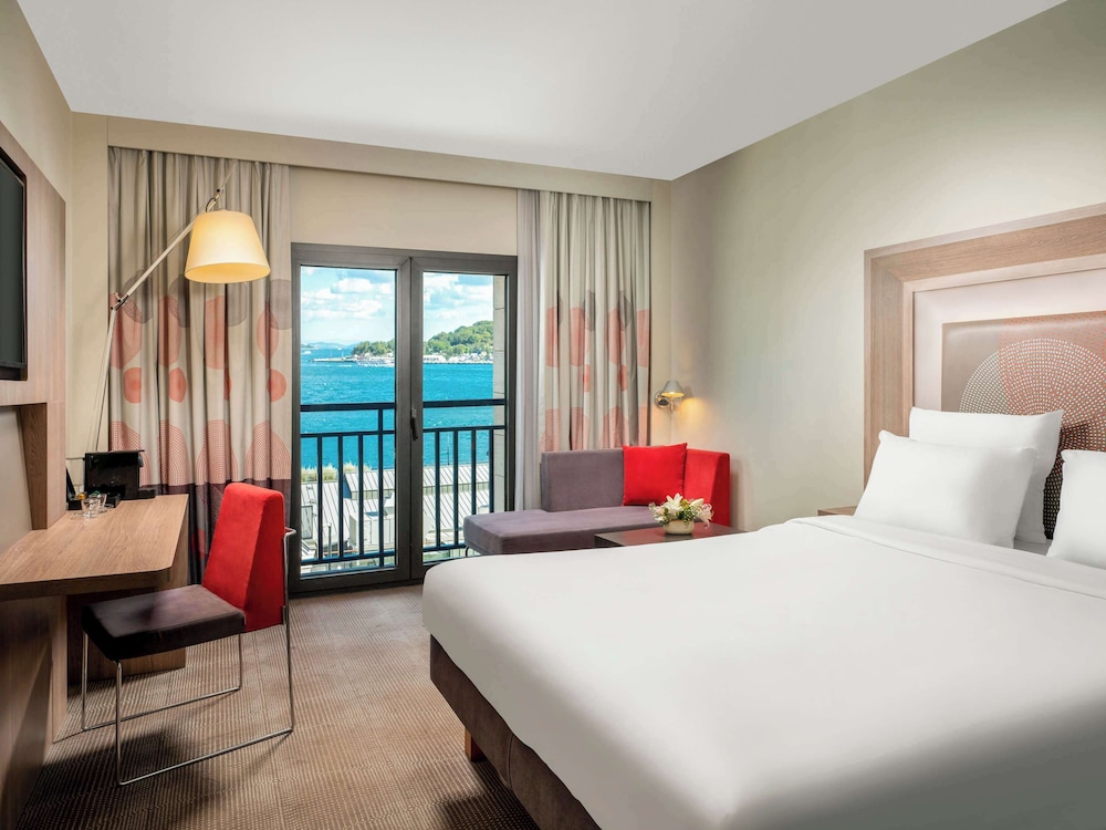 Novotel Istanbul Bosphorus 14