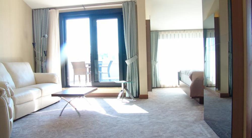 Inera Hotel Pendik 10