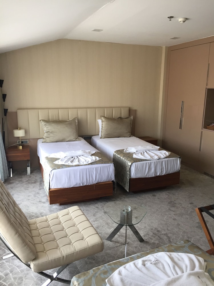 Inera Hotel Pendik 16